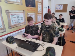m3GEVk8AKIU
